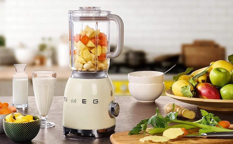 Rechargeable blender for road trips