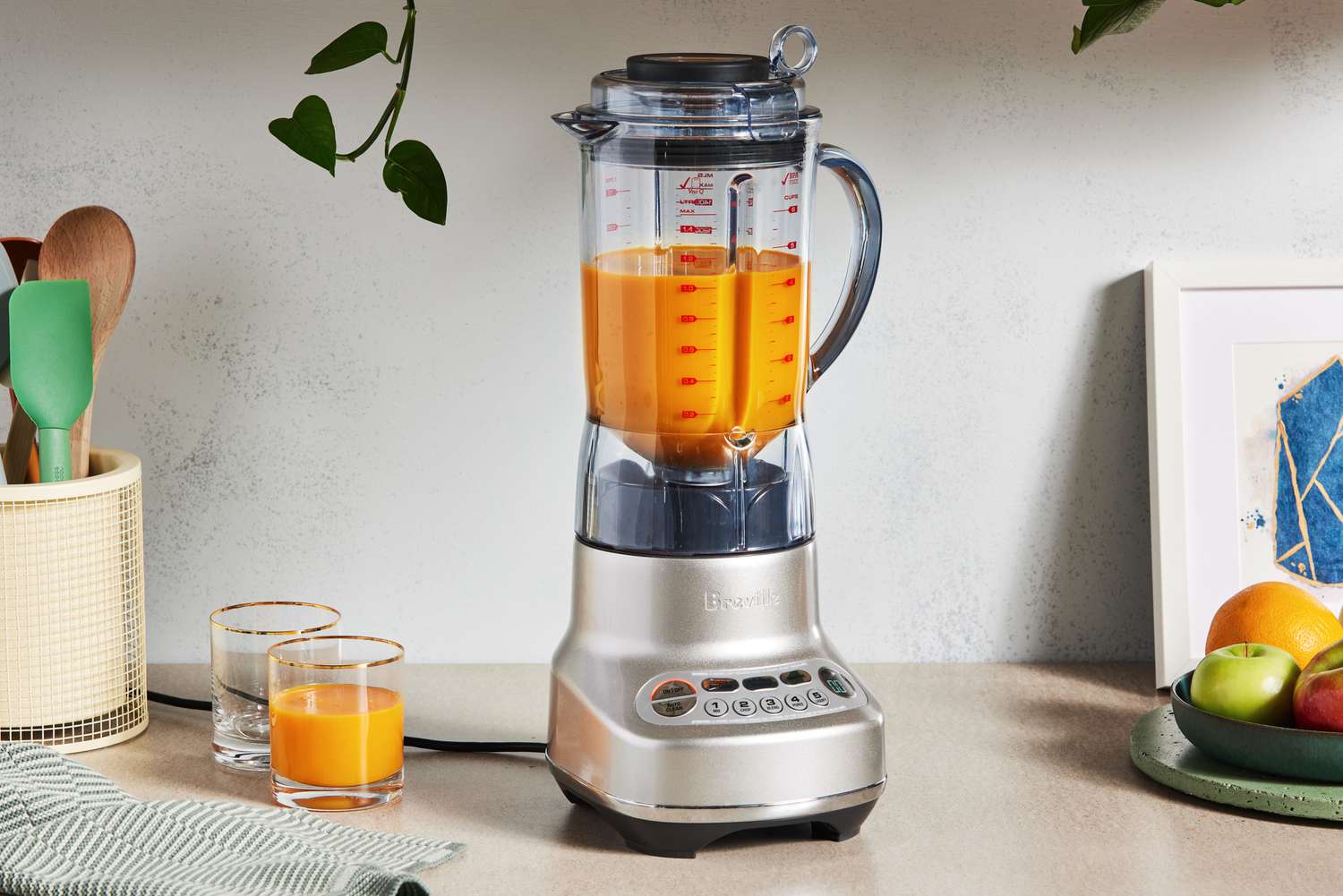 How to Buy a Blender for Frozen Fruit That Actually Works